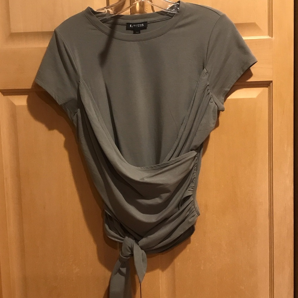 New Express Gray Tie-Front Short Sleeve Top
